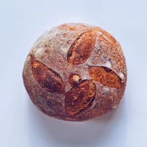 chleb-pszenny-migdal-gora swiezo upieczona