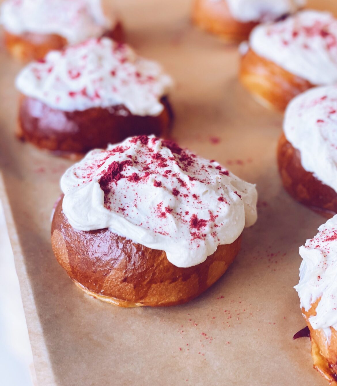 Świeżo-Upieczona-Box-Pączki-Czekolada