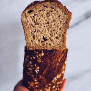 Chleb pszenny z owsianką-świeżo-upieczona