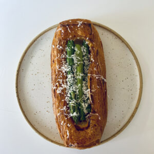 Danisz ze szparagami (od 8:30)