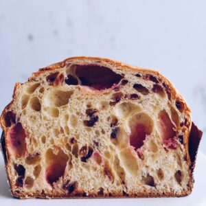 panettone truskawkowa czekolada - liofilozowana truskawka