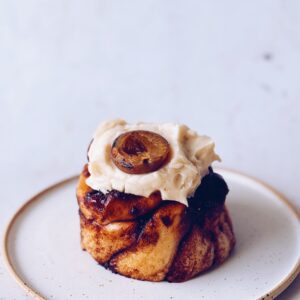 vege buns czeko-śliwka z kremem waniliowym