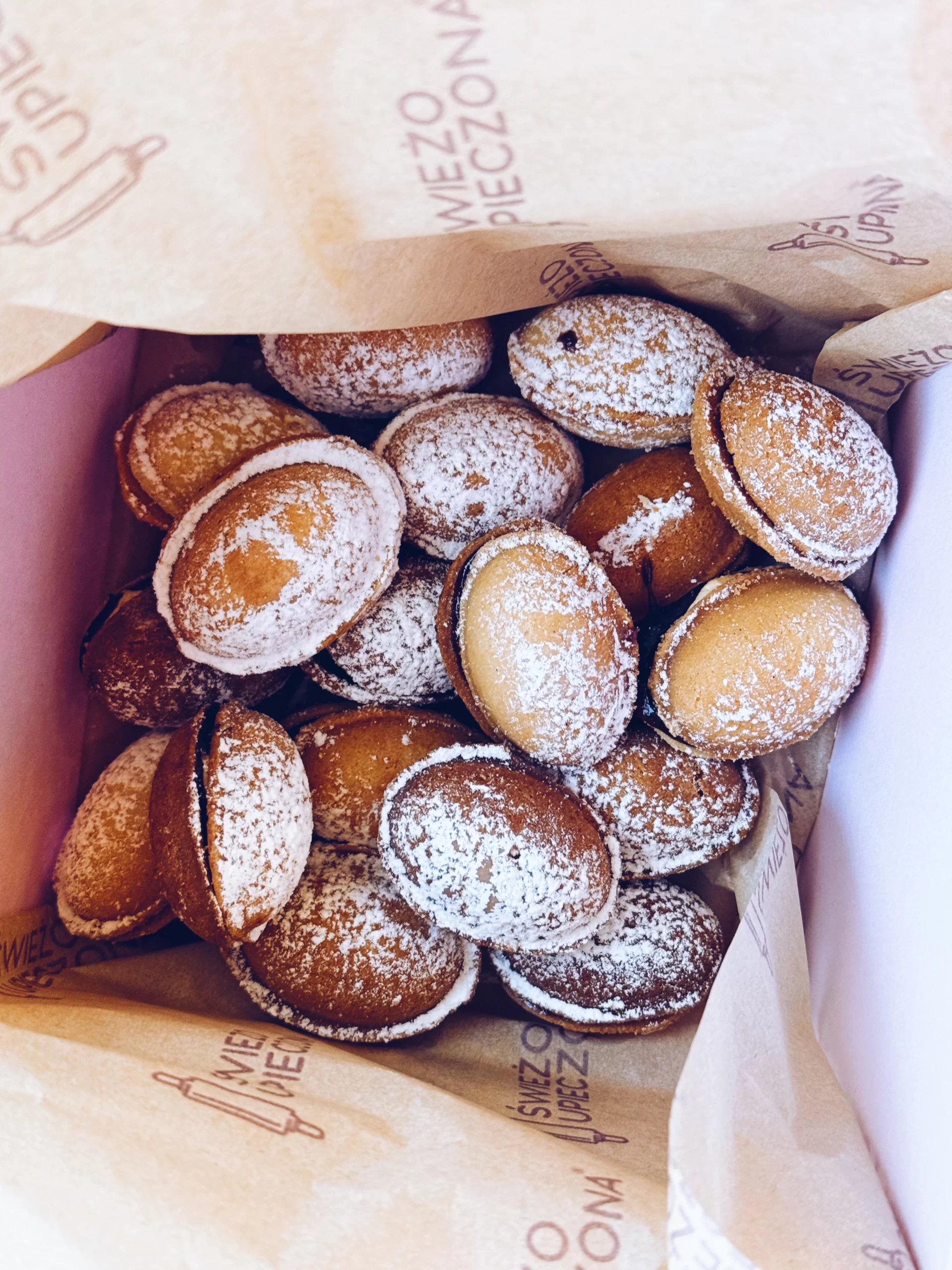 swiezo-upieczona-orzeszki swiezo-upieczona-orzeszki