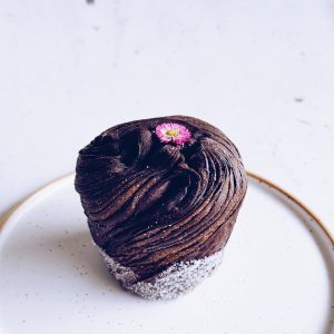 Cruffin Kakaowy | Diplomat Kwiat Bzu - Konfitura Jeżynowa