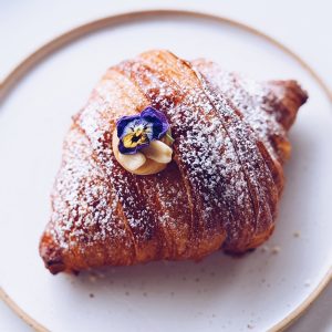 Croissant | Peanut butter - jelly (od 8.45)